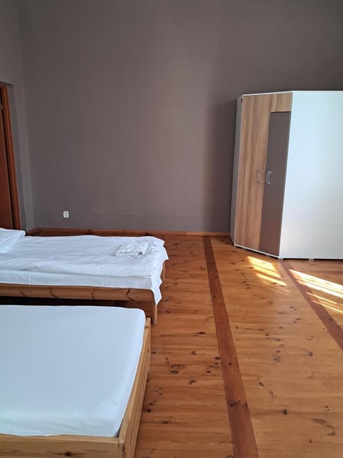 Feniks Pokoje Goscinne Malbork Ruang foto